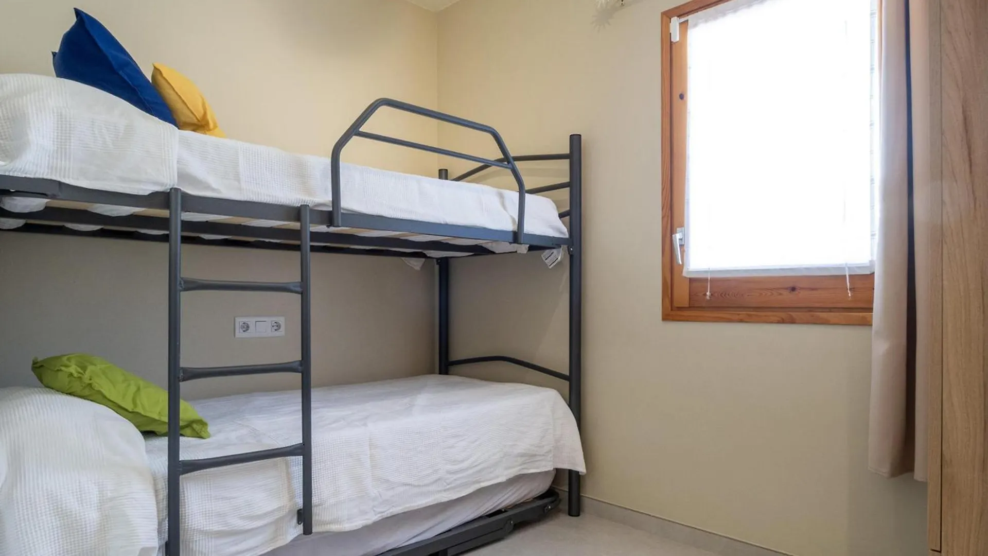 別荘 Villa Con Piscina Privada, Aire Acondicionado Y Wifi Cerca De Playa - 3 Habitaciones, 2 Banos - Es-325-15 トレリャ・デ・モングリ スペイン