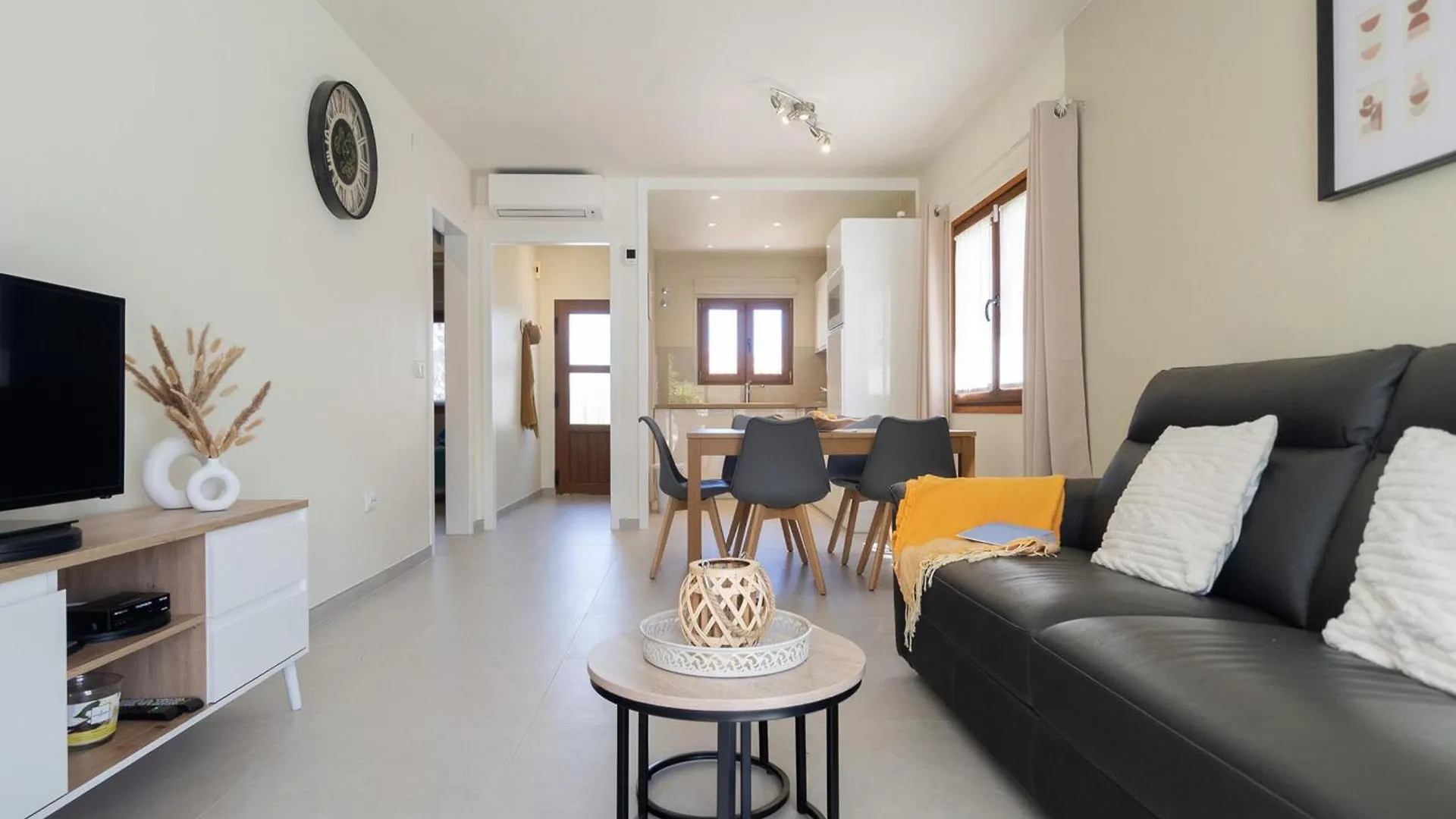 別荘 Villa Con Piscina Privada, Aire Acondicionado Y Wifi Cerca De Playa - 3 Habitaciones, 2 Banos - Es-325-15 トレリャ・デ・モングリ